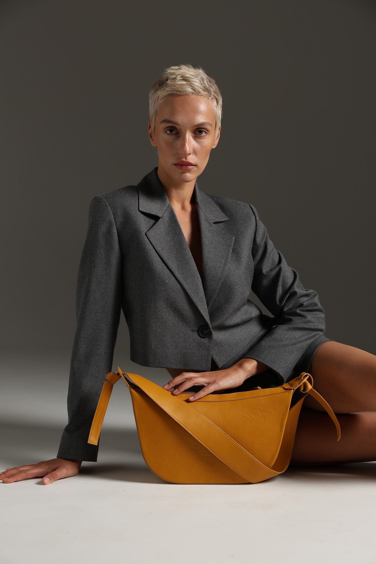 Geantă dama piele naturală Etape Croissant Grande Amber Nappa