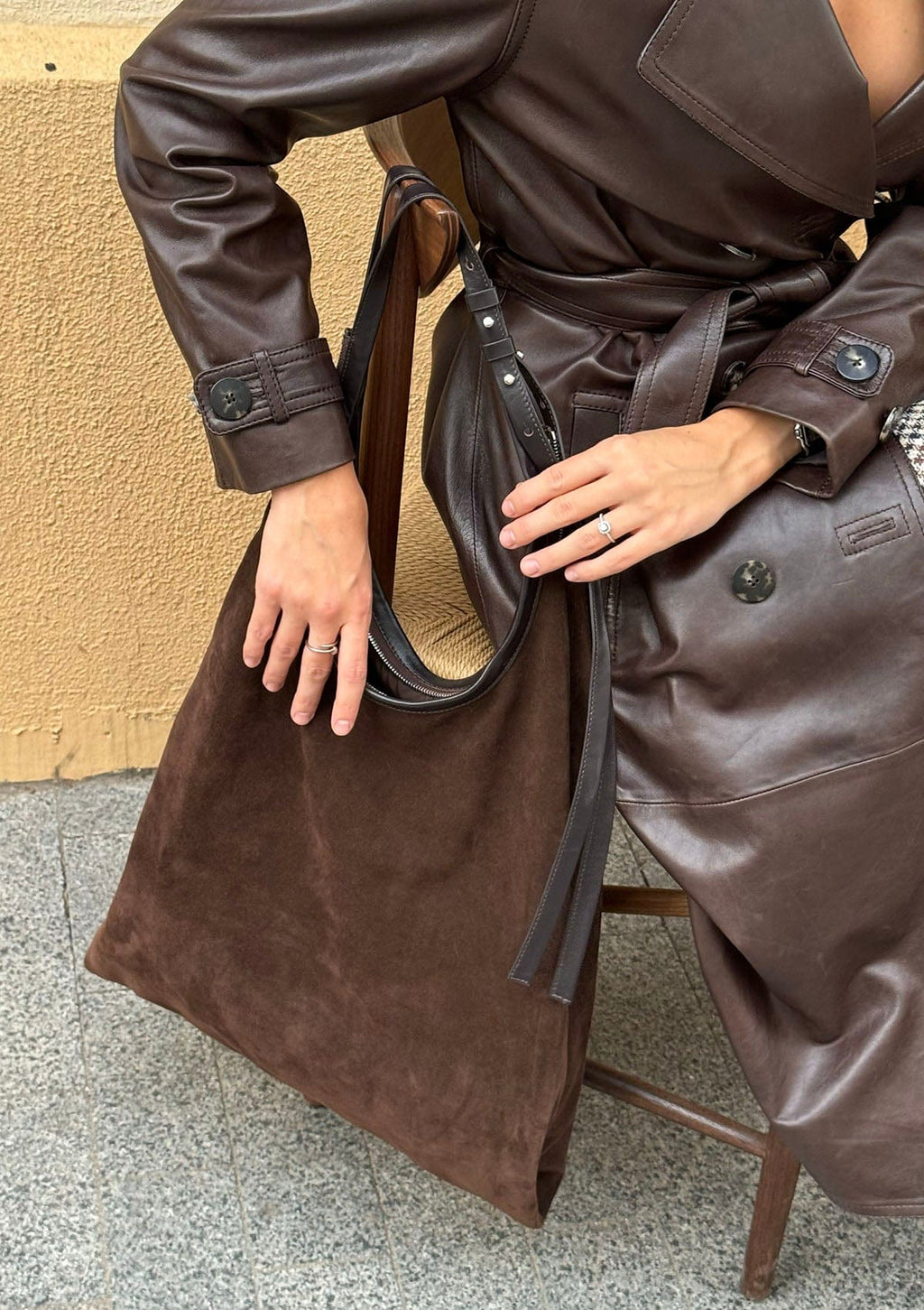 Geantă dama piele naturală de căprioară Étape La Poche Grand Suede Chocolate