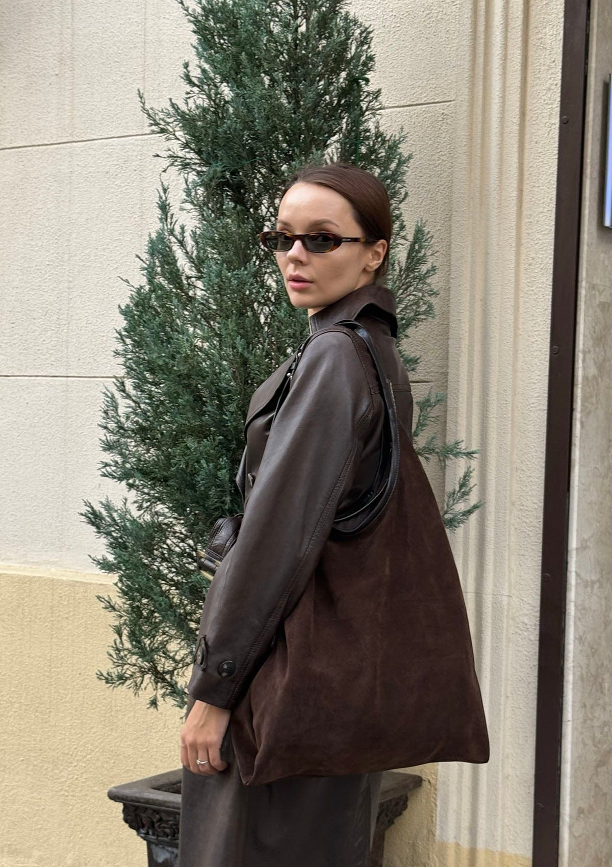 Geantă dama piele naturală de căprioară Étape La Poche Grand Suede Chocolate