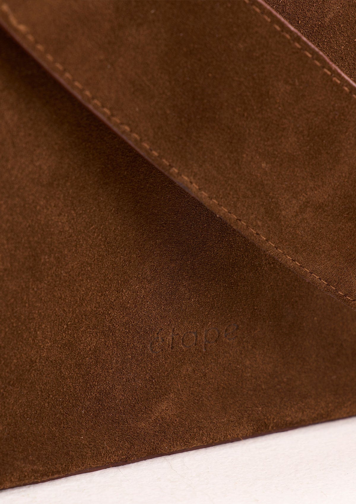 Geantă dama piele naturală de căprioară Etape Croissant Grande Chocolate Suede